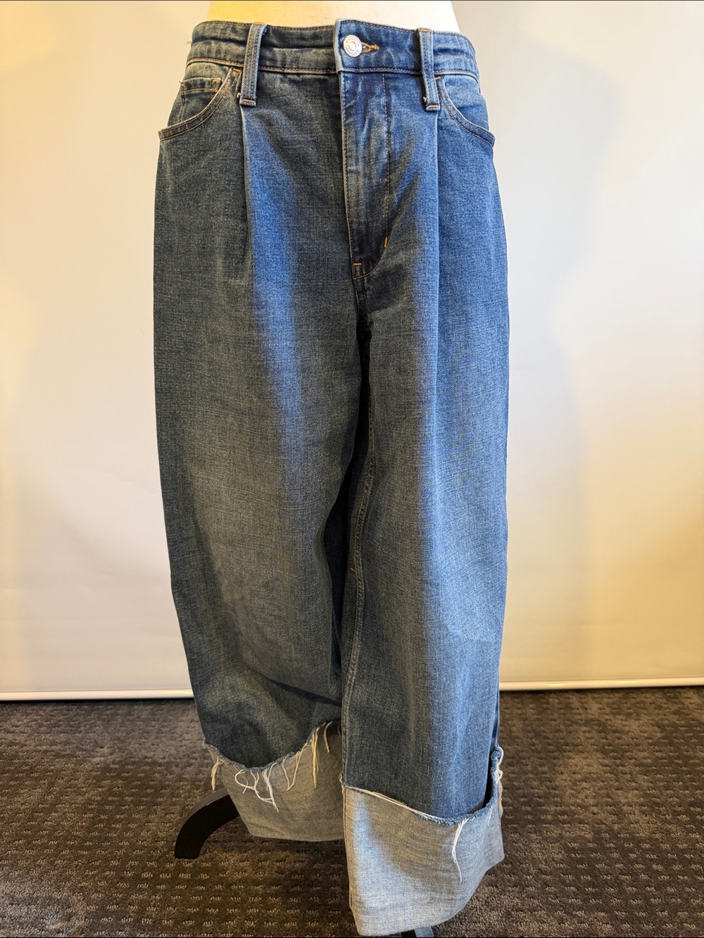 Banana Republic Wide-Leg Raw Hem Denim Jeans in Medium Blue